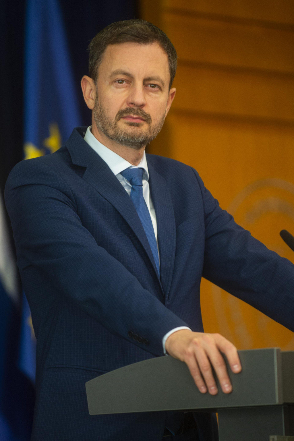 Predseda vlády Slovenskej republiky Eduard Heger (OĽaNO). FOTO: TASR/Jakub Kotian