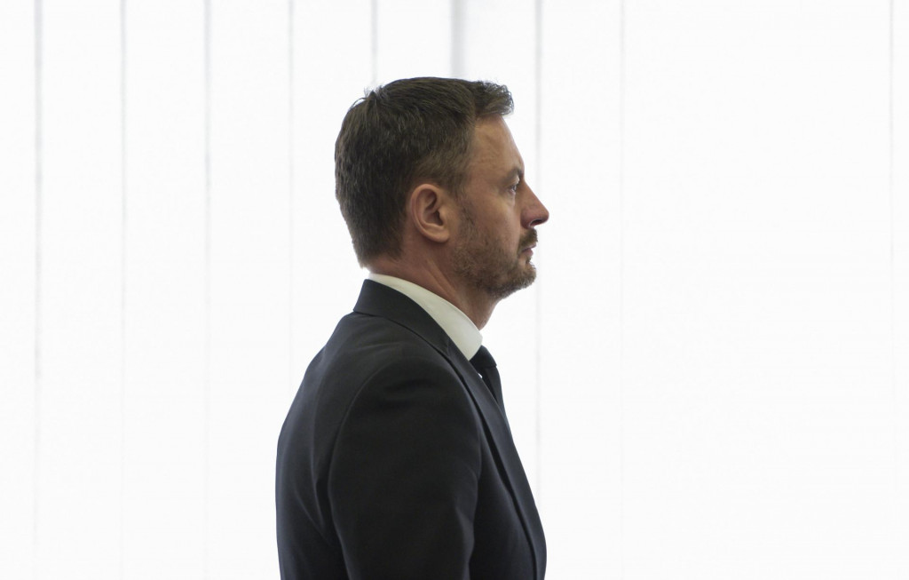 Premi&eacute;r Eduard Heger z profilu. FOTO: TASR/Pavol Zachar