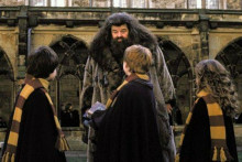 Hagrid s triom hlavných hercov