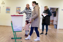 Hlasovanie vo voľbách, ilustračný obrázok. FOTO TASR/AP
