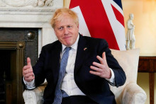 Britský expremiér Boris Johnson oznámil demisiu v júli tohto roka. FOTO: REUTERS