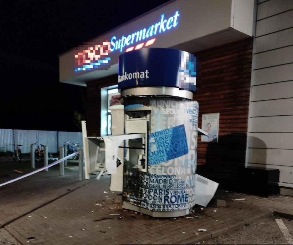 Ďalší výbuch bankomatu v Ivanke pri Dunaji. FOTO: FB/Polícia Slovenskej republiky