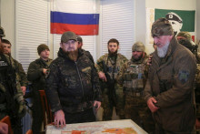Ramzan Kadyrov a čečenskí vojaci. FOTO: Reuters