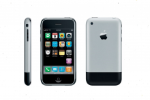 Deviateho januára 2007 predstavil Steve Jobs úplne nové zariadenie, na akcii v San Franciscu vtedy svet uzrel prvú generáciu iPhonu. FOTO: Apple.com