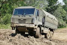 Moderné vojenské vozidlo Tatra Tactic 6x6