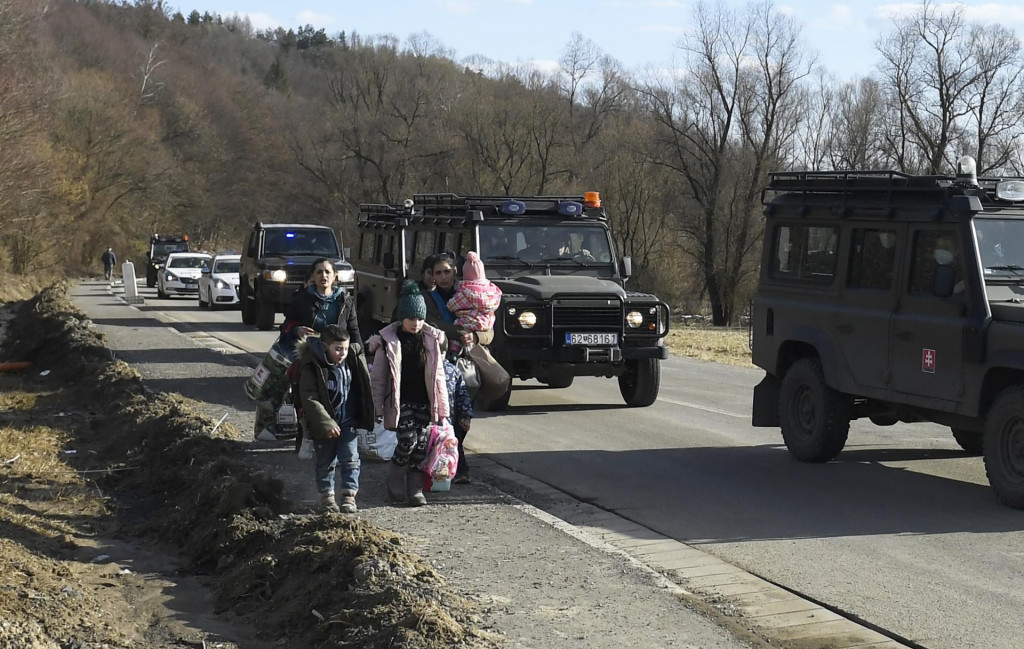 Vojnoví utečenci z Ukrajiny. FOTO: TASR/Franti�šek Iván