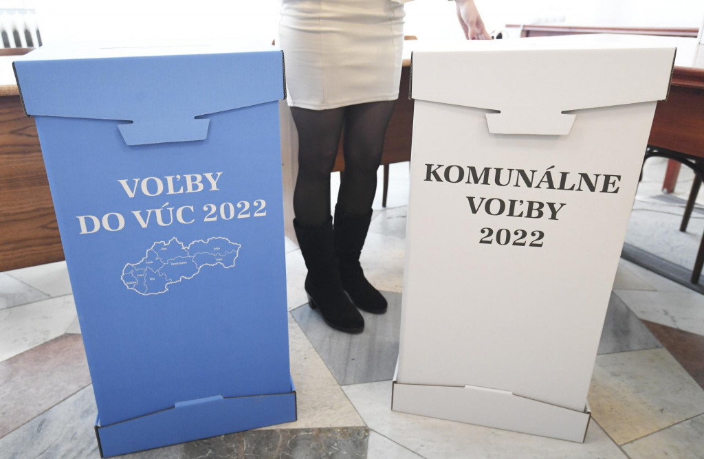 Prípravy na voľby do orgánov samosprávy obcí a do orgánov samosprávnych krajov. FOTO: TASR/František Iván
