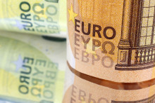 Eurové bankovky. FOTO: Reuters