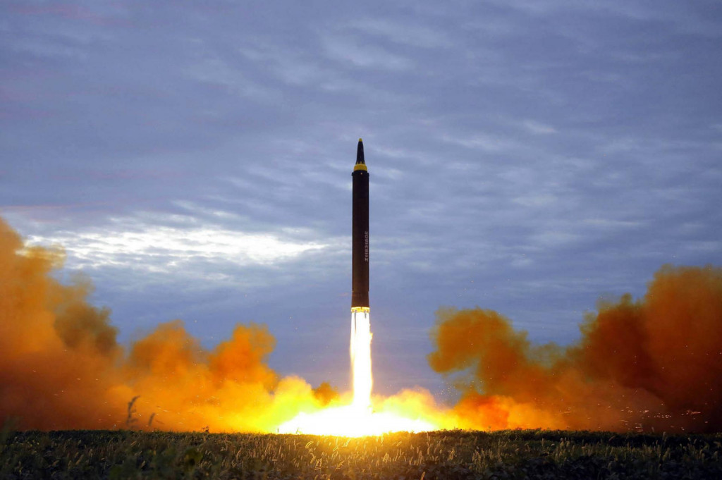 Test jednej z rakiet KĽDR. FOTO: TASR/AP

