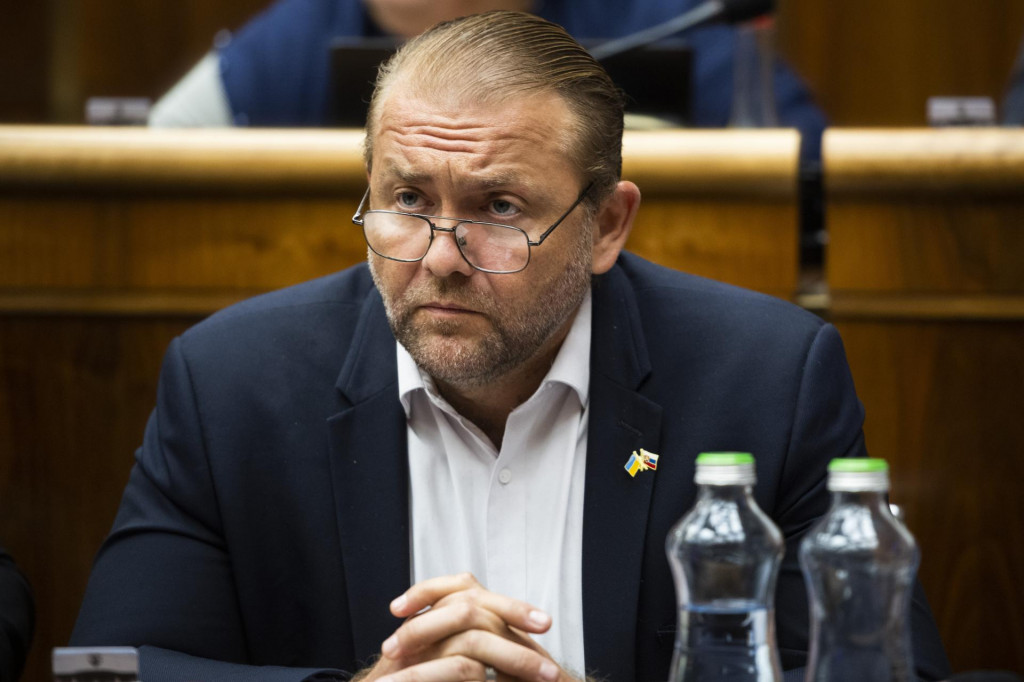 Poslanec OĽANO R&oacute;bert Hal&aacute;k. FOTO: TASR/Jaroslav Nov&aacute;k