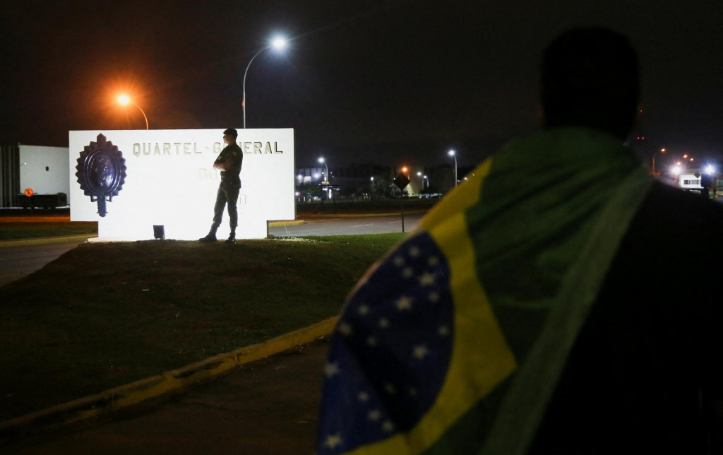 Demonštranti v Brazílii. FOTO: Reuters