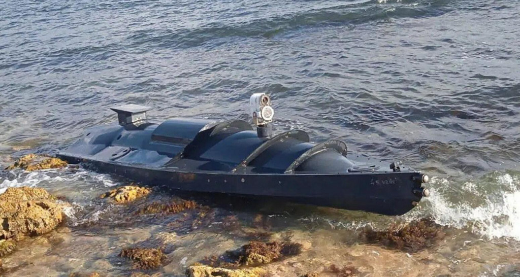 Ukrajinsk&yacute; bezpilotn&yacute; dron vyplaven&yacute; na pl&aacute;ži v Sevastopole.
FOTO: Ukraine Weapons Tracker