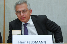 

Starosta Frankfurtu Peter Feldmann čelí na krajskom súde vo Frankfurte obvineniam z korupcie. FOTO: Reuters
