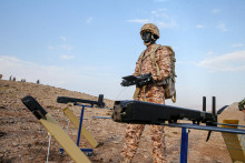 Dron počas vojenského cvičenia pozemných síl Islamských revolučných gárd v oblasti Aras, provincia Východný Azerbajdžan, Irán. FOTO: REUTERS