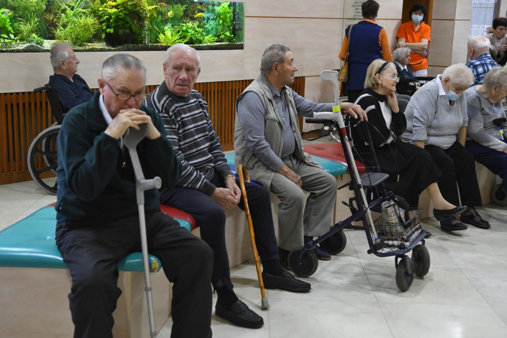 Seniori kritizujú prijaté zmeny dôchodkovej reformy. FOTO: TASR/Milan Kapusta