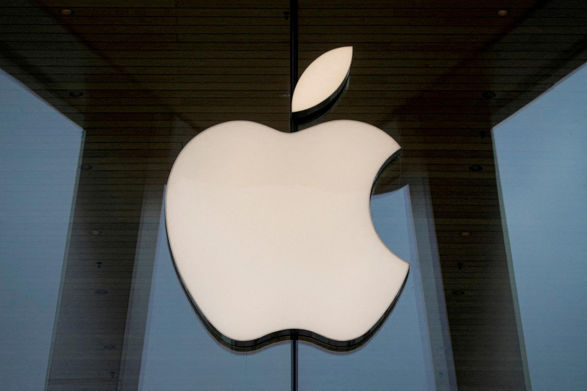 Apple sa chystá na zmenu. Hlasovú asistentku Siri budeme „vyvolávať“ trochu inak