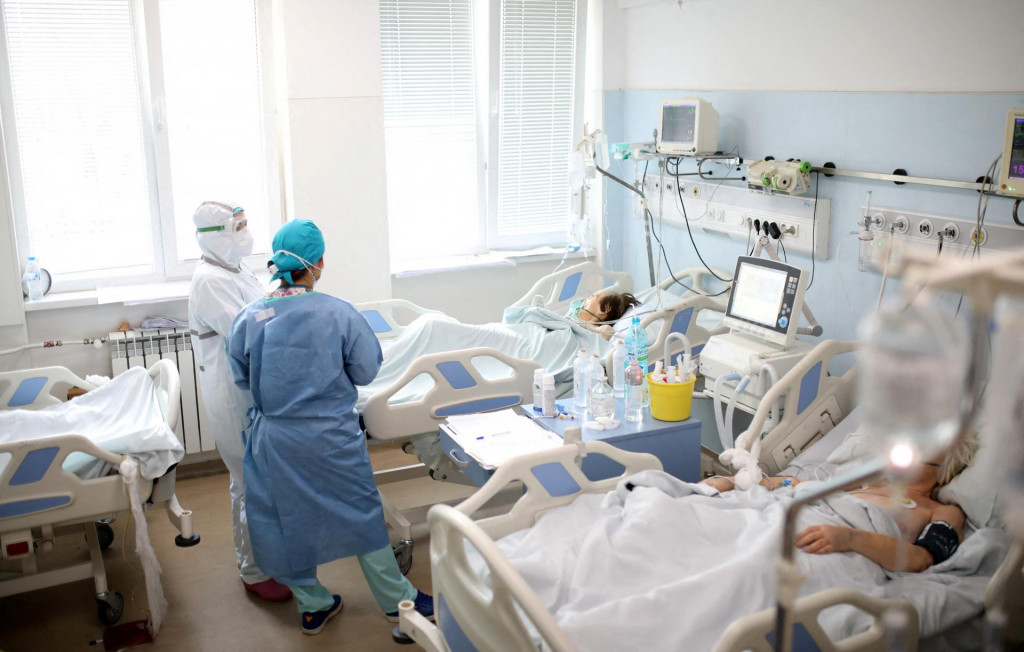 Nemocnica a hospitalizovanými pacienti. FOTO: Reuters