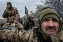 Ukrajinskí vojaci oslobodzujú Chersonskú oblasť spod ruskej okupácie. FOTO: Reuters