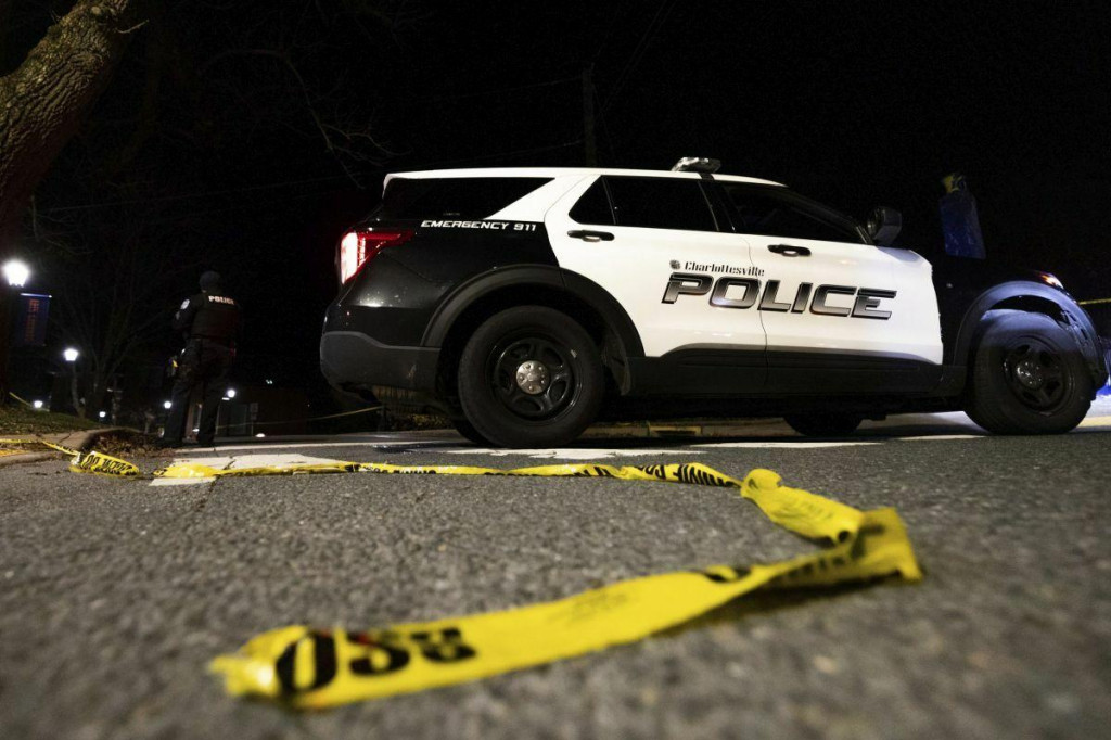 Polícia v meste Charlottesville pátra po útočníkovi. FOTO: TASR/AP