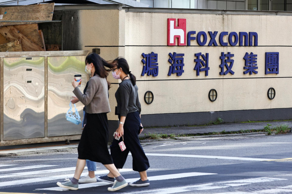 Továreň spoločnosti Foxconn v Číne. FOTO: Reuters