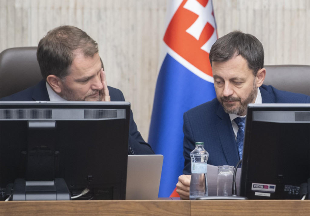 Vl&aacute;de by v&yacute;davkov&eacute; limity nemuseli u&scaron;kodiť. FOTO: TASR/M. Baumann