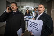 Lekárski odborári reagujú na ponuku ministra financií Igora Matoviča. FOTO: TASR /Jaroslav Novák