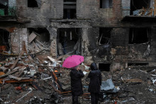 Pohľad na následky ruského útoku na Kyjev. FOTO: REUTERS