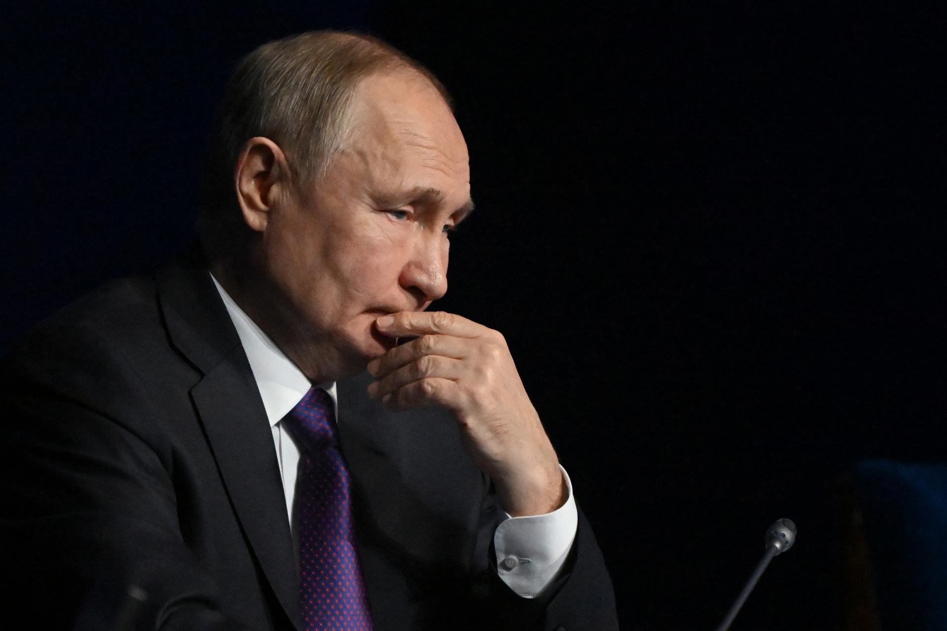 Za vyjednávanie s Ukrajinou je 55 percent Rusov, pre pokračovanie vojny len 25 percent. Putin stráca podporu