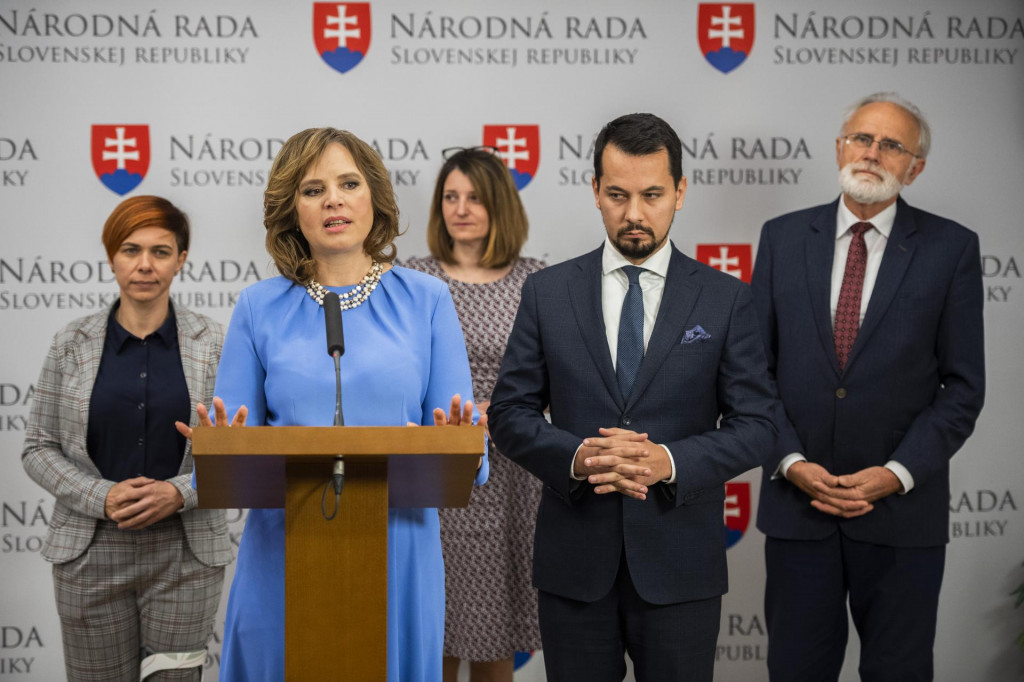 Predstavitelia koaličnej strany Za ľud&iacute;. FOTO: TASR/Jaroslav Nov&aacute;k