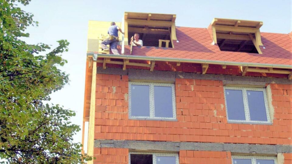 Na Slovensku sa v treťom štvrťroku dokončilo 5 422 nových bytov a domov, ale začalo sa ich stavať o pätinu menej. FOTO: TASR