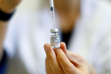 Vakcína proti koronavírusu. FOTO: Reuters