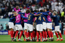 Štvrťfinále MS vo futbale medzi Francúzskom a Anglickom. FOTO: Reuters