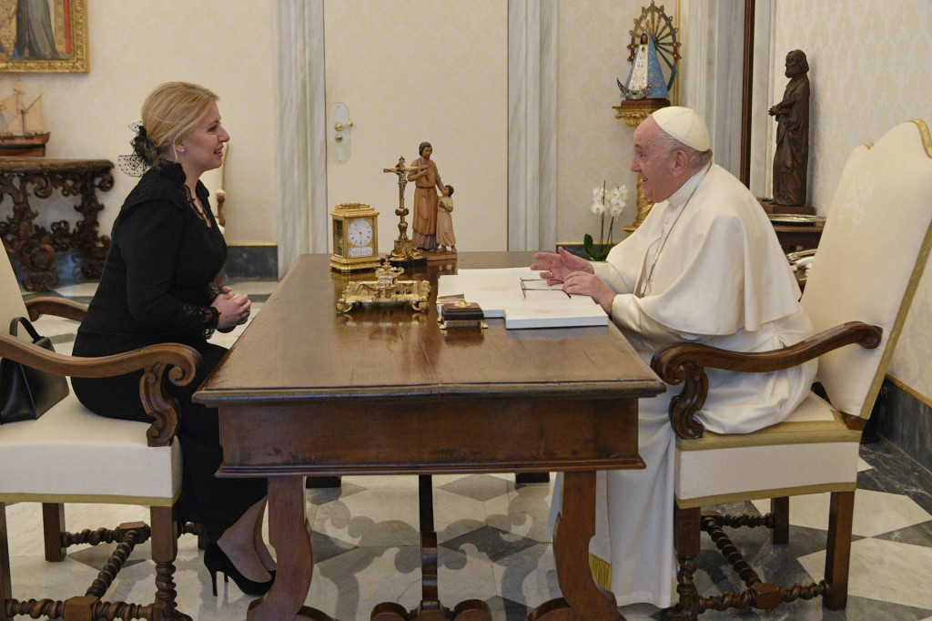 Pápež František dnes prijal prezidentku Zuzanu Čaputovú vo Vatikáne.
