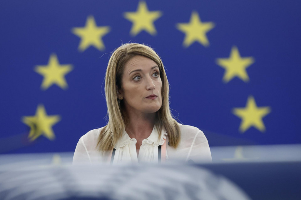 Predsedníčka Európskeho parlamentu Roberta Metsolová podotkla, že nič nezametie pod koberec. Vyšetrovania pokračujú. FOTO: TASR/AP