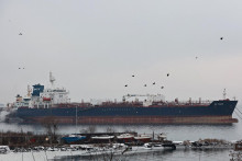 Rusko sa snaží ropné embargo obísť rôznymi spôsobmi, ale jeho dôsledky už sa začínajú prejavovať. FOTO: REUTERS