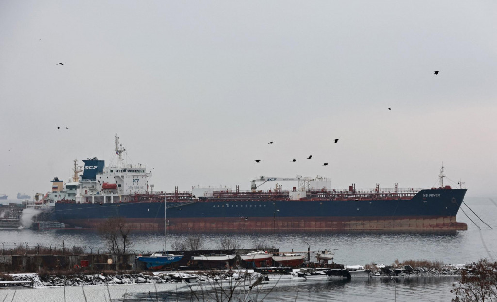 Rusko sa snaží ropné embargo obísť rôznymi spôsobmi, ale jeho dôsledky už sa začínajú prejavovať. FOTO: REUTERS