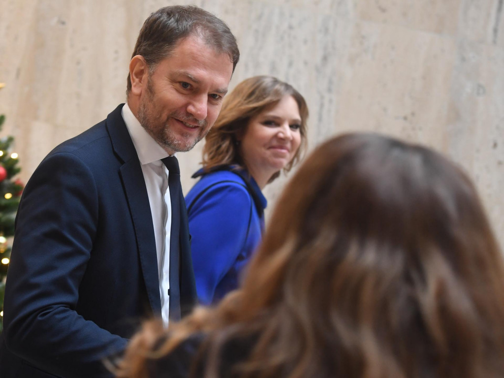 Podpredseda vl&aacute;dy a minister financi&iacute; Igor Matovič a ministerka invest&iacute;ci&iacute; Veronika Remi&scaron;ov&aacute;. FOTO: TASR/ Martin Baumann