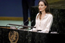 Na archívnej snímke z 29. marca 2019 osobitná vyslankyňa Úradu vysokého komisára OSN pre utečencov Angelina Jolieová. FOTO TASR/AP