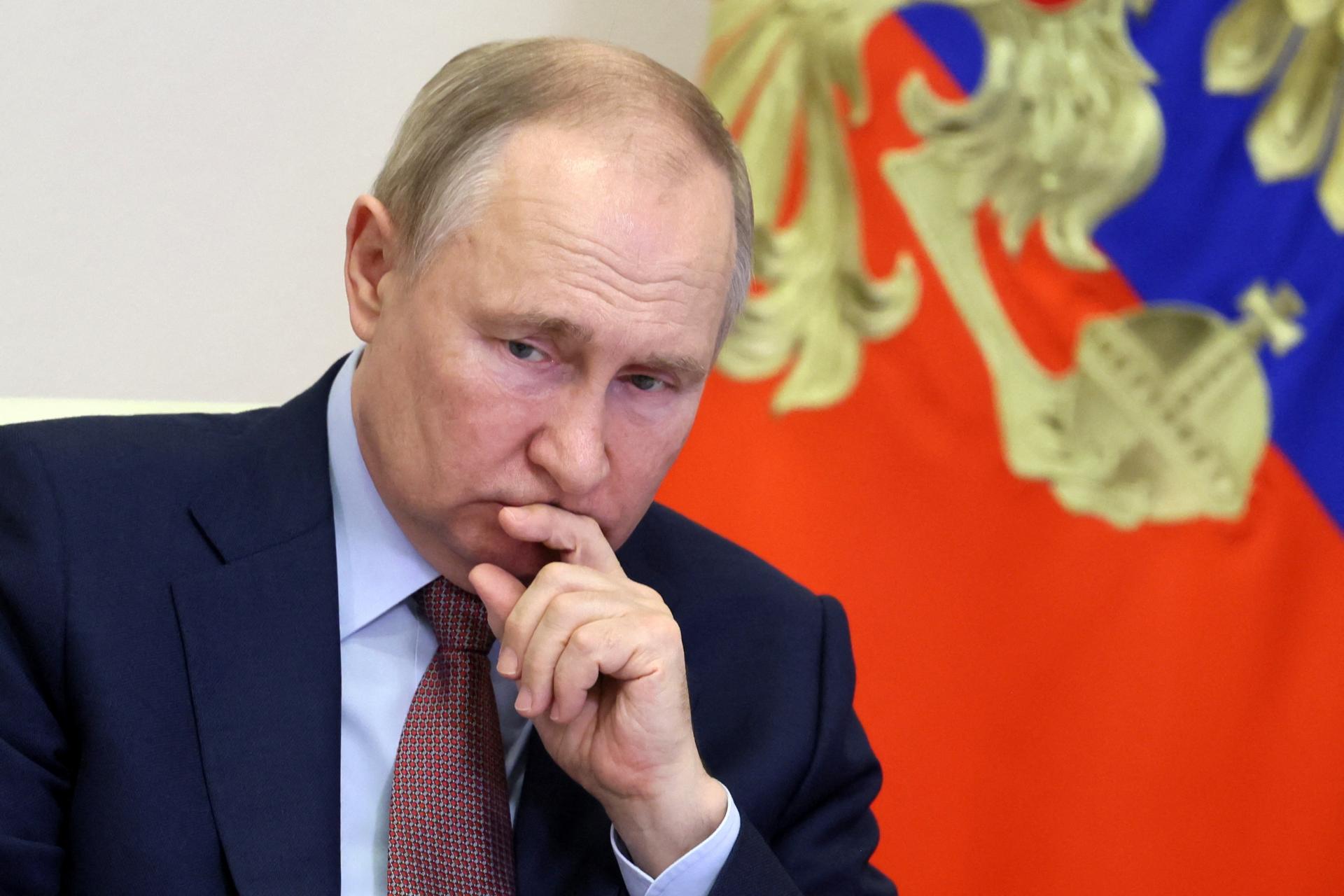 Putin sa stretol s vojenským vedením, aby rokoval o stratégii na Ukrajine