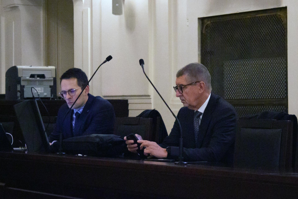 V pondelok pokračovalo súdne konanie s českým expremiérom a predsedom hnutia ANO Andrejom Babišom v dotačnej kauze Čapí hnízdo. FOTO: TASR/Barbora Vizváryová