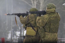 Ruské vojenské jednotky počas taktického cvičenia. FOTO: TASR/AP