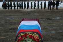 Rakva a ruská vlajka. FOTO: Reuters