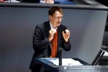 Nemecký minister zdravotníctva Karl Lauterbach. FOTO: Reuters
