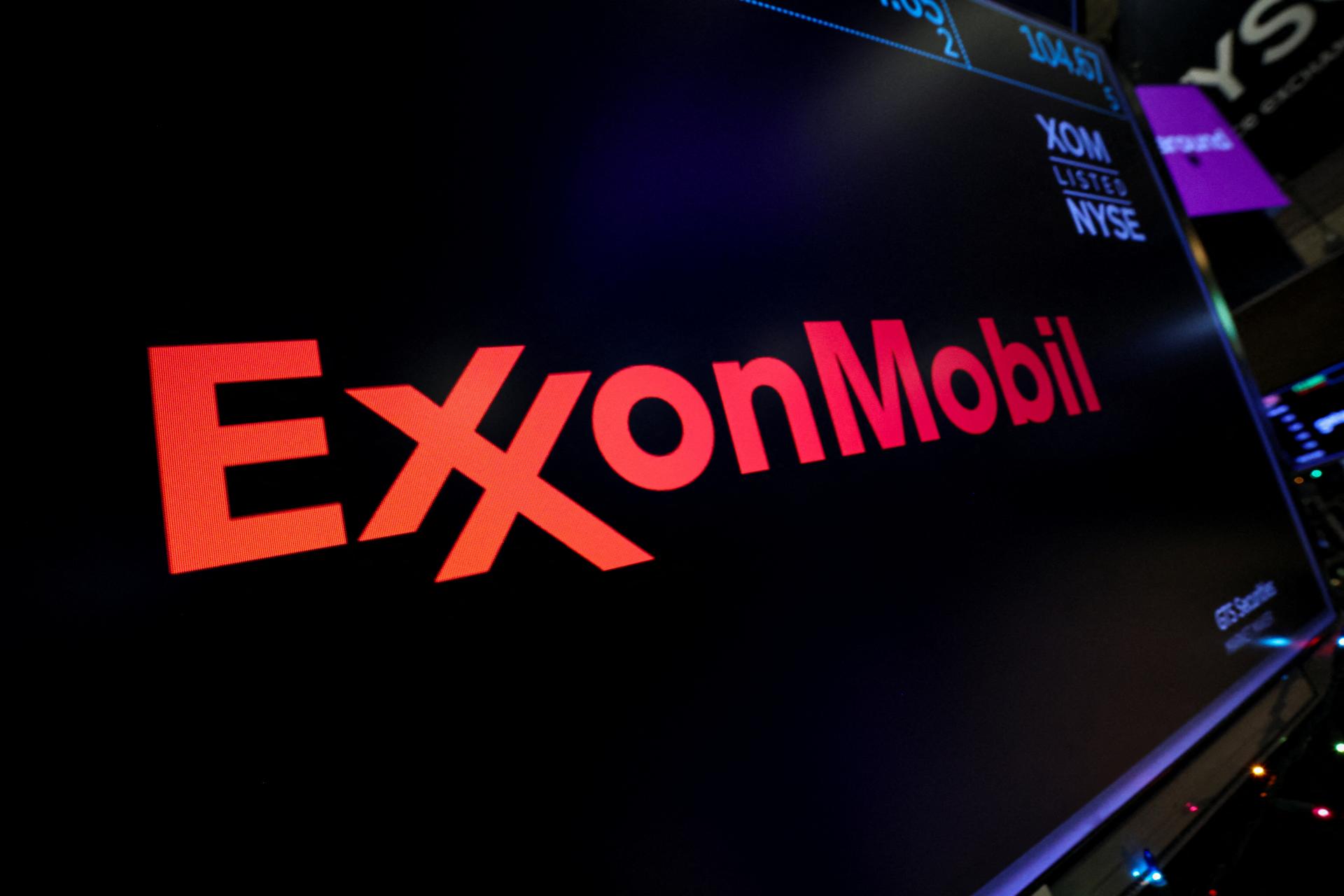 Exxon Mobil žaluje EÚ, dôvodom je daň pre sektor fosílnych palív. Tvrdí, že sa ňou prekračujú právomoci