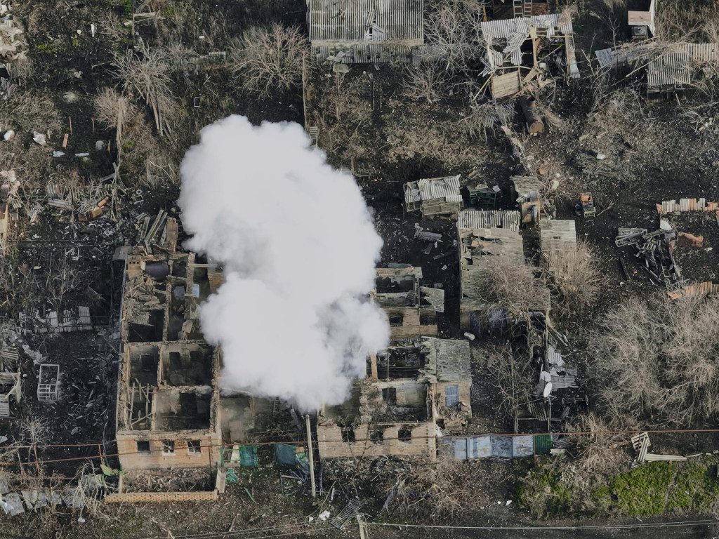 Ruské bombardovanie mesta Bachmut. FOTO: TASR/AP