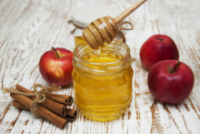 Toto všetko dokáže kombinácia medu a škorice s vaším telom.