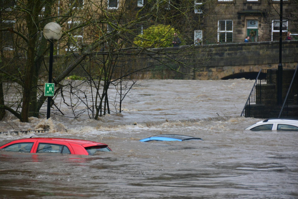 Záplavy si tento rok vyžiadali množstvo obetí a finančné náklady.