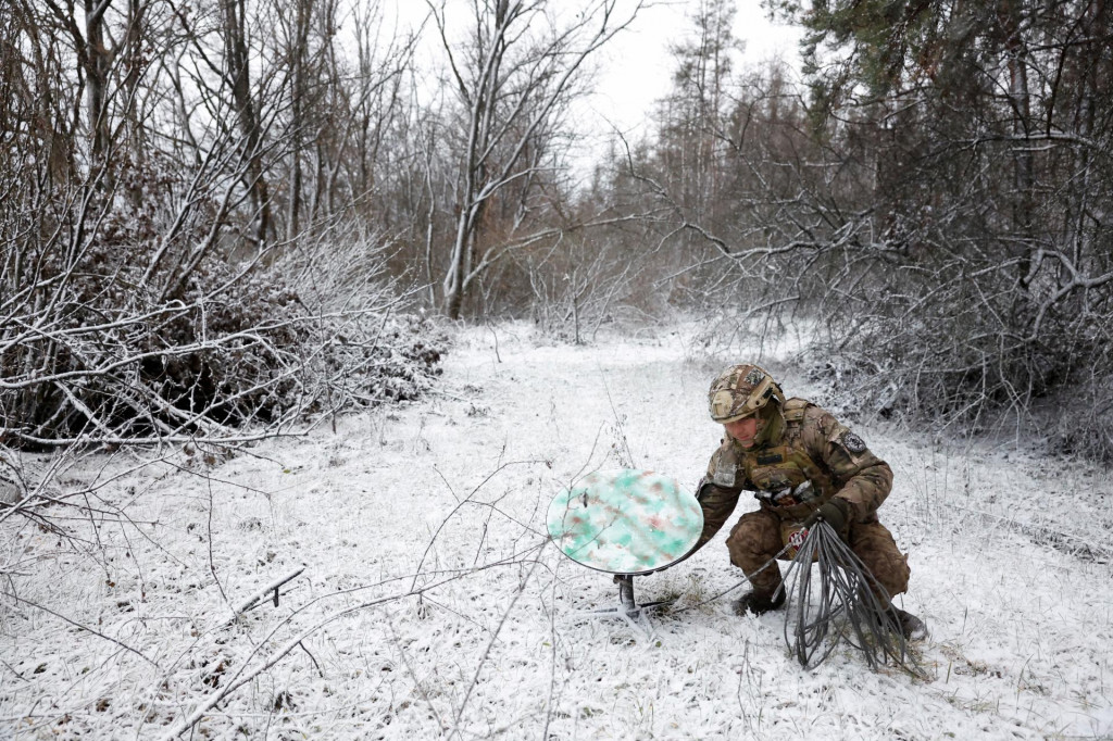 Vojak na Ukrajine. FOTO: Reuters