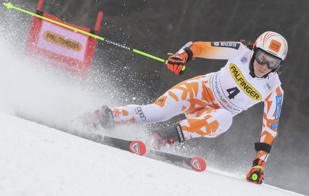 Petra Vlhová v prvom kole v obrovskom slalome žien Svetového pohára v alpskom lyžovaní v slovinskej Kranjskej Gore. FOTO: TASR
