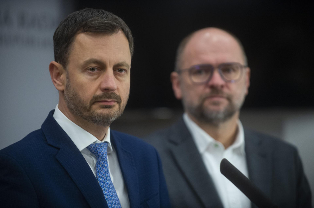 Rovnako nie je jasn&eacute;, ako by mal nov&yacute; Hegerov kabinet vyzerať.  Sul&iacute;kovci chc&uacute; presadiť aj zmenu paragrafu 363. FOTO: TASR/J. Kotian​